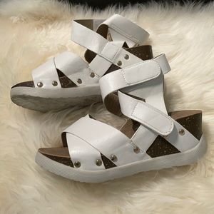 Nature breeze white platform sandal size 6.5